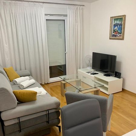Apartment Pearl-Free Parking Makarska Esterno foto