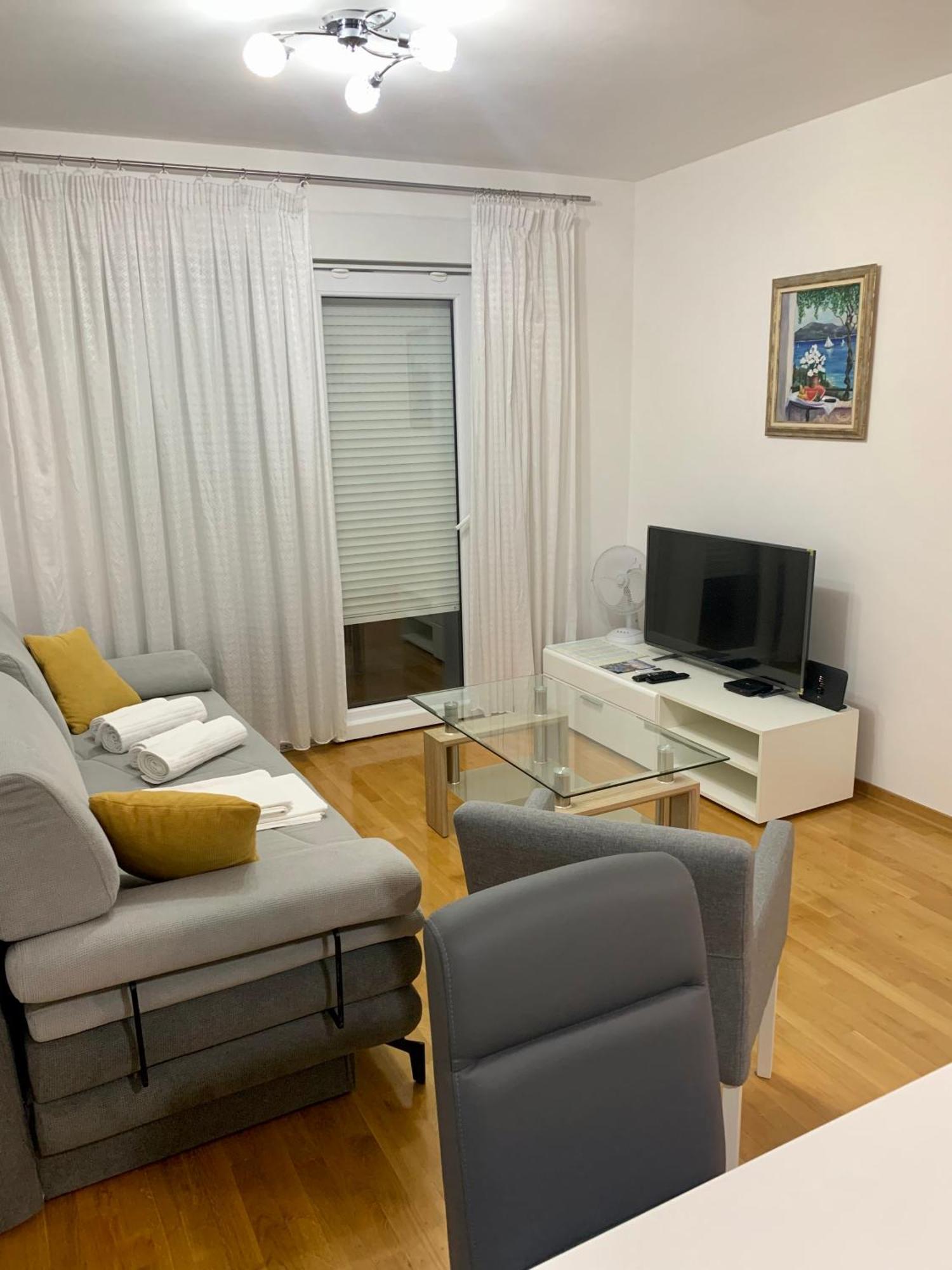 Apartment Pearl-Free Parking Makarska Esterno foto